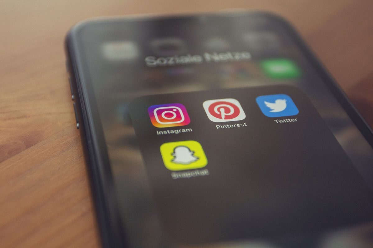 Reels et vidéos verticales pour réseaux sociaux réalisés par Alan Brière Films