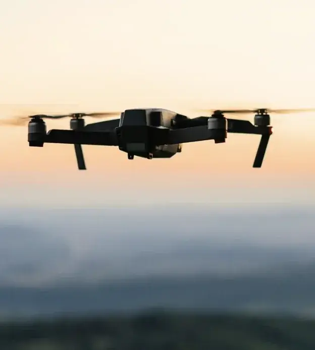 Prise de vue aérienne par drone, par Alan Brière Films, vidéaste se déplaçant à Marseille